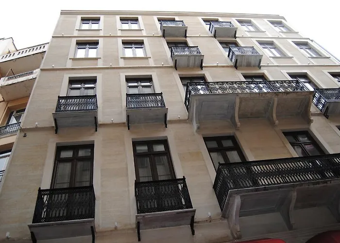 Pera Residence