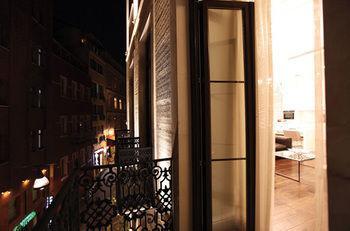 Aparthotel Pera 3*