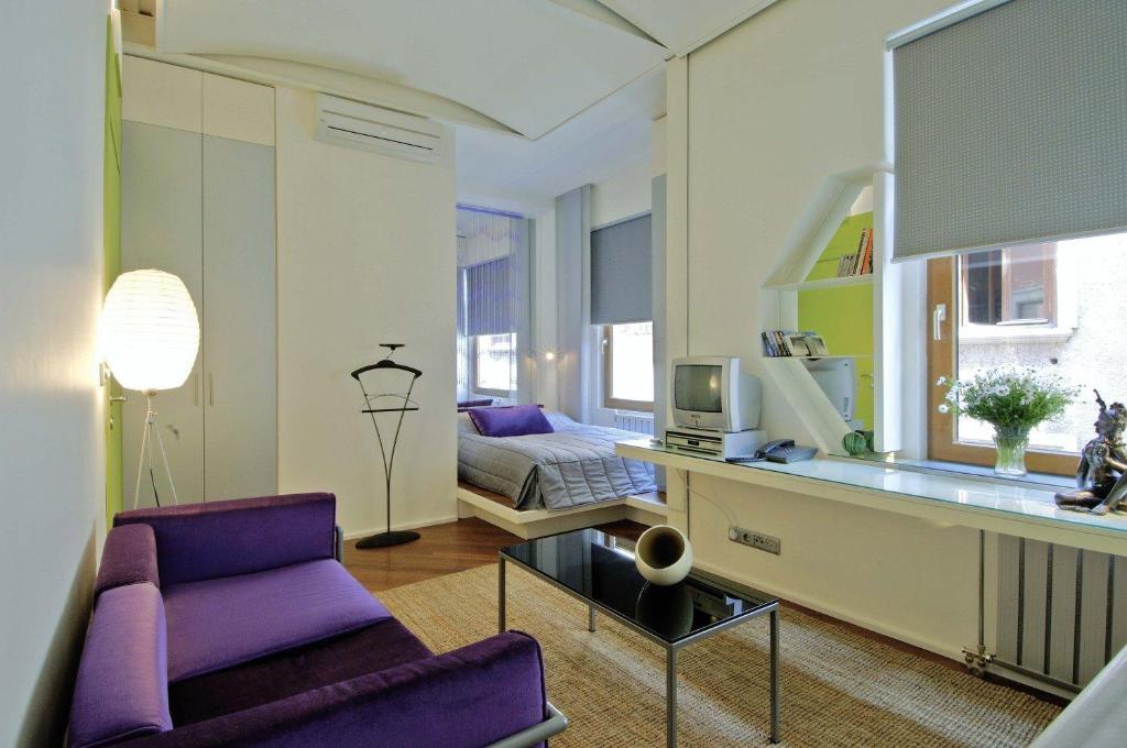 Pera Aparthotel 3*